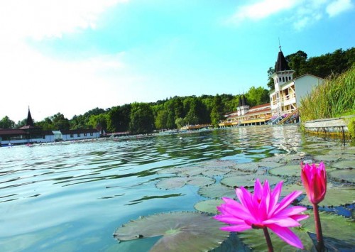 Elvonulás Hévízen